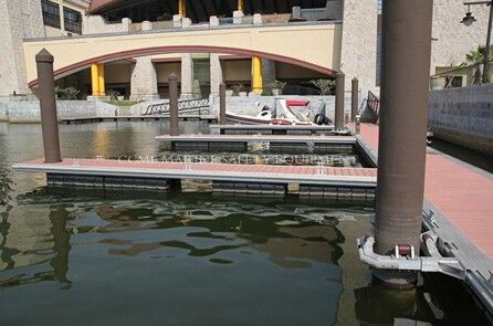 China Marina Yacht Dock Steel Frame Floating Dock Aluminum Floating Pontoon supplier