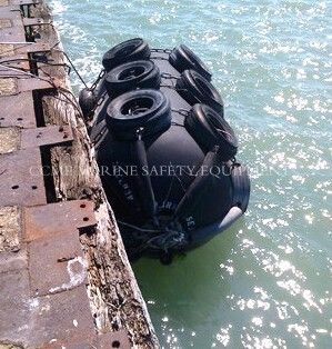 China High Quality Pneumatic Fender Pneumatic Fender Mooring Fenders supplier