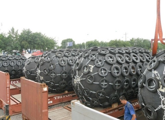 China Marine Boat Rubber Fender Pneumatic Rubber Fenders supplier