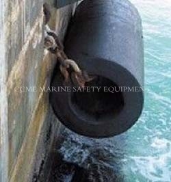 China Marine Mooring Cylindrical Rubber Fenders supplier
