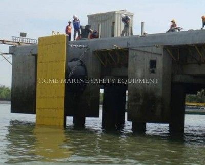 China Super Cell Marine Dock Rubber Fender Mooring Fender supplier