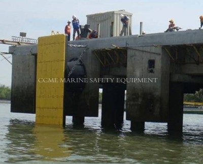 China Super Cell Marine Dock Rubber Fenders supplier