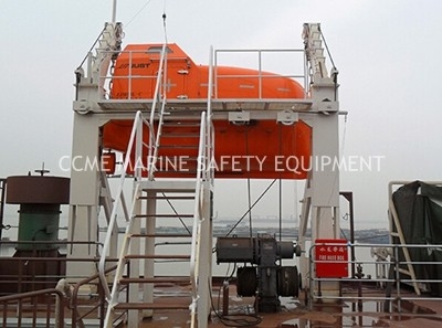 Marine Gravity Luffing Arm Type Life Boat Davits supplier