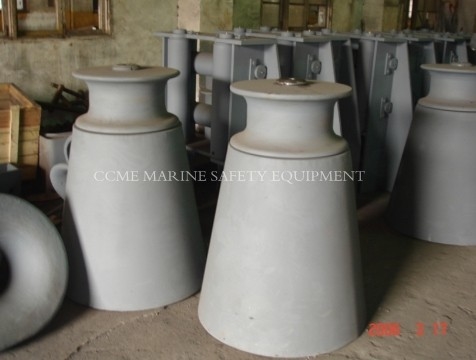 Ship Bollard Swival Marine Hardware Type A Cleat Fairlead With Single Roller supplier